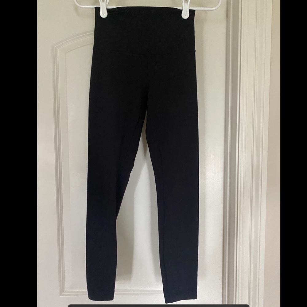 Lululemon Wunder Under Hi-Rise 7/8 Tight, Black, Size 4